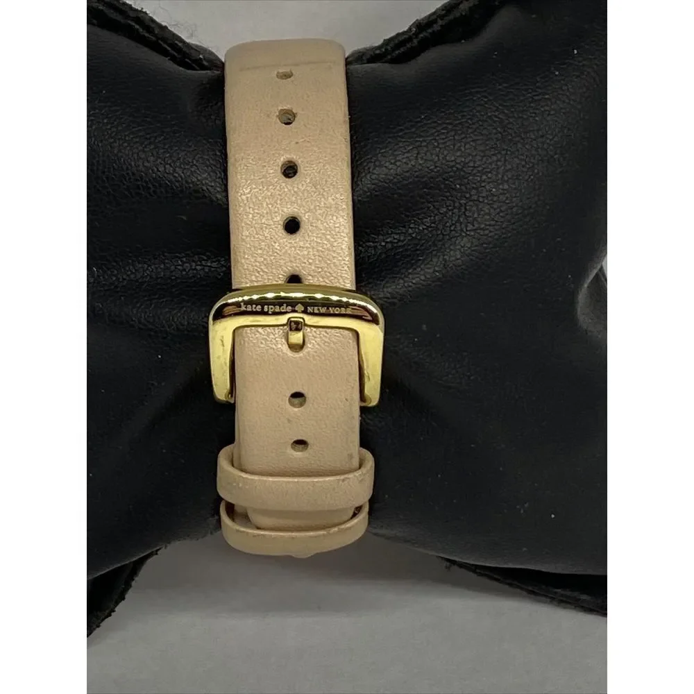Kate Spade New York 0073 Women Beige Leather White Analog Dial Wrist Watch XX557